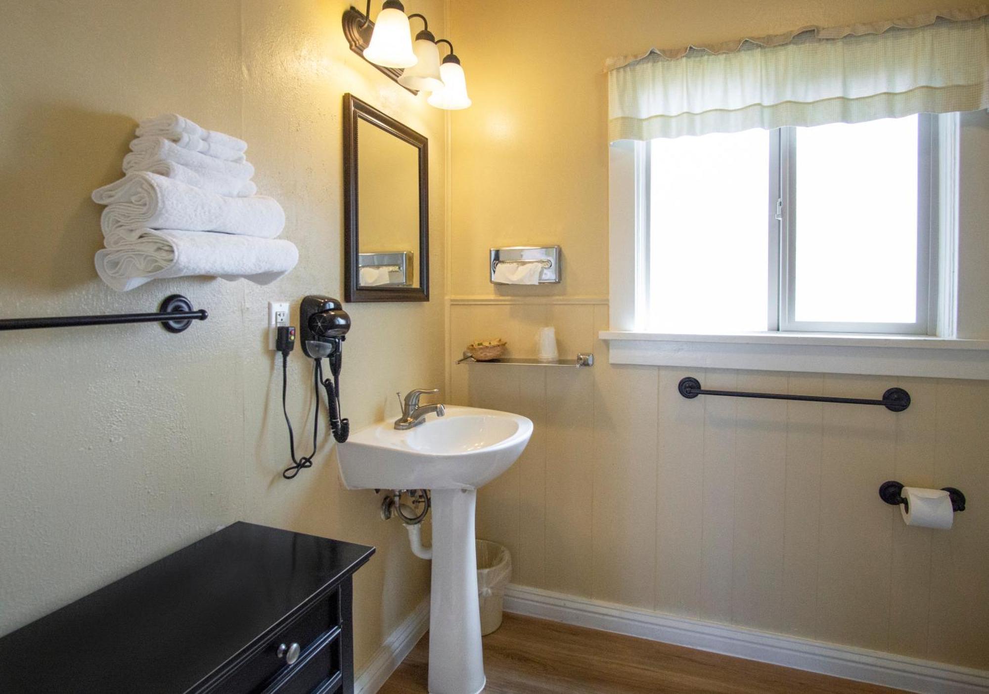 Green Gables Motel & Suites Burney Esterno foto