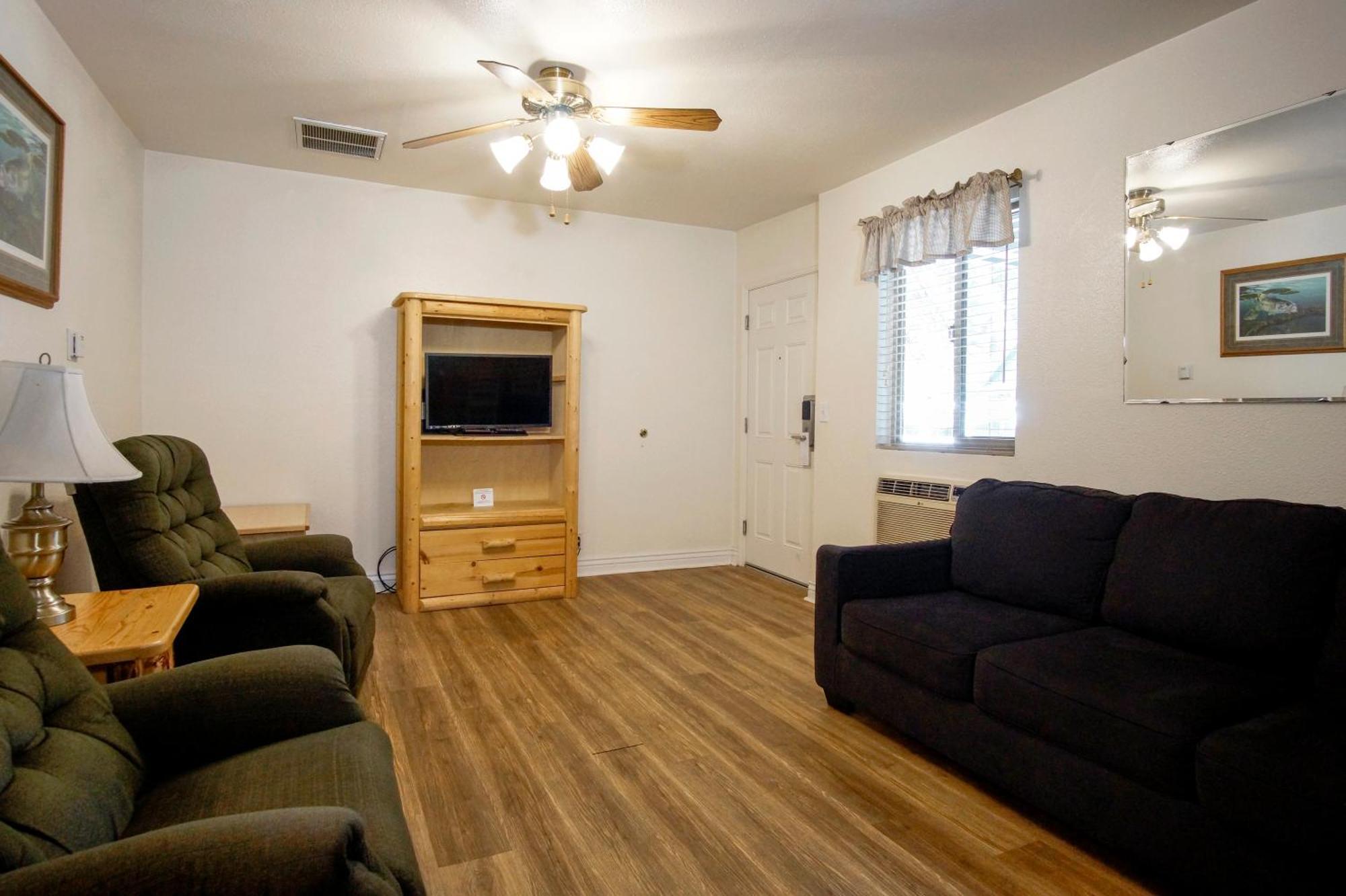 Green Gables Motel & Suites Burney Esterno foto