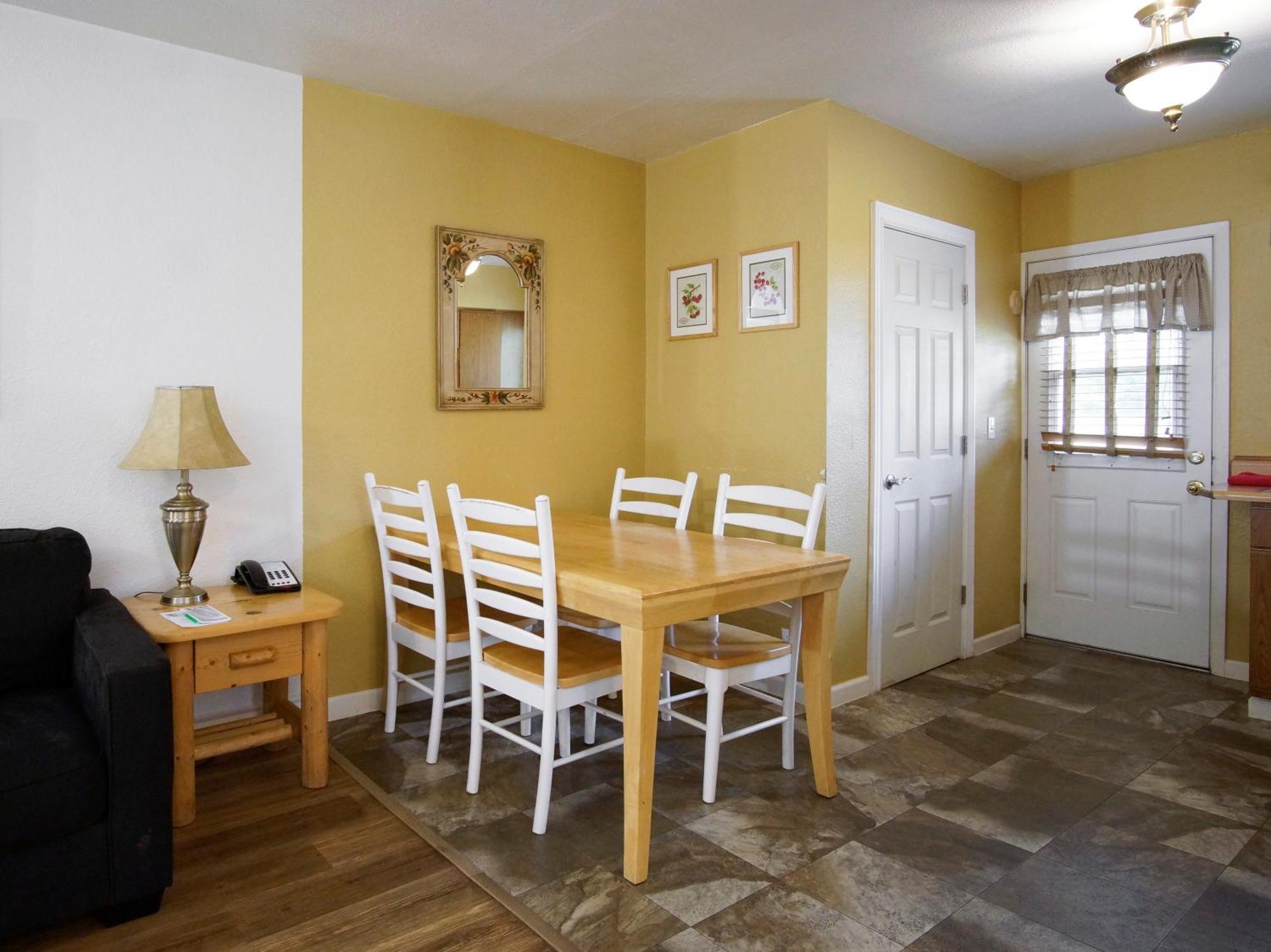 Green Gables Motel & Suites Burney Esterno foto
