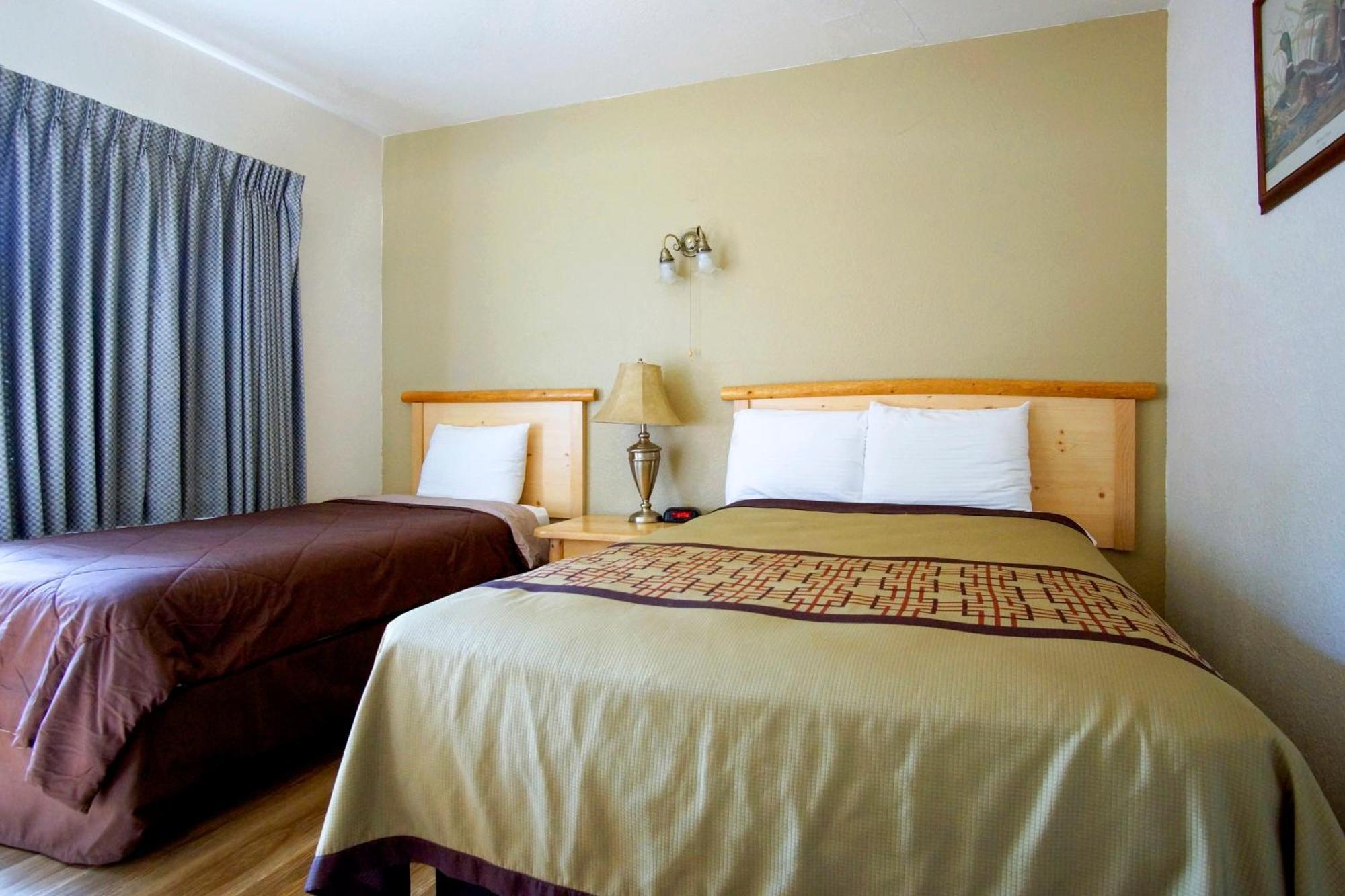 Green Gables Motel & Suites Burney Esterno foto