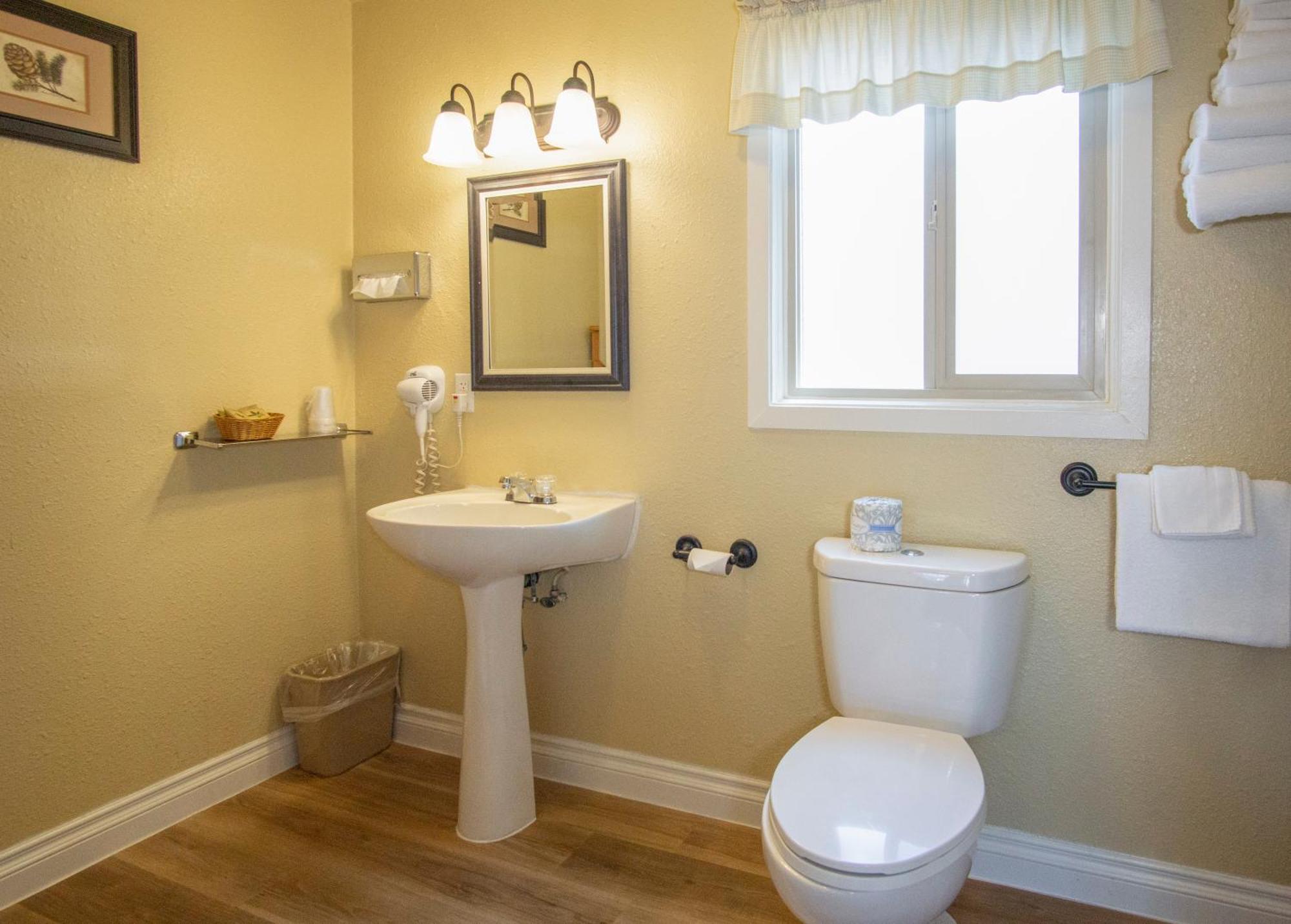 Green Gables Motel & Suites Burney Esterno foto