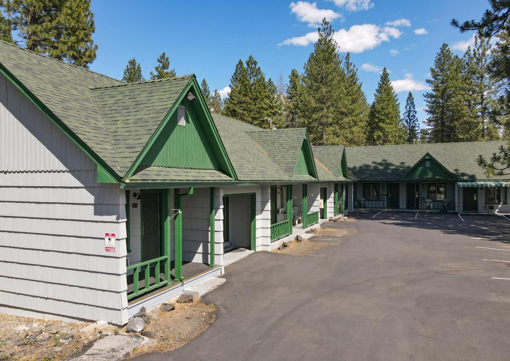 Green Gables Motel & Suites Burney Esterno foto