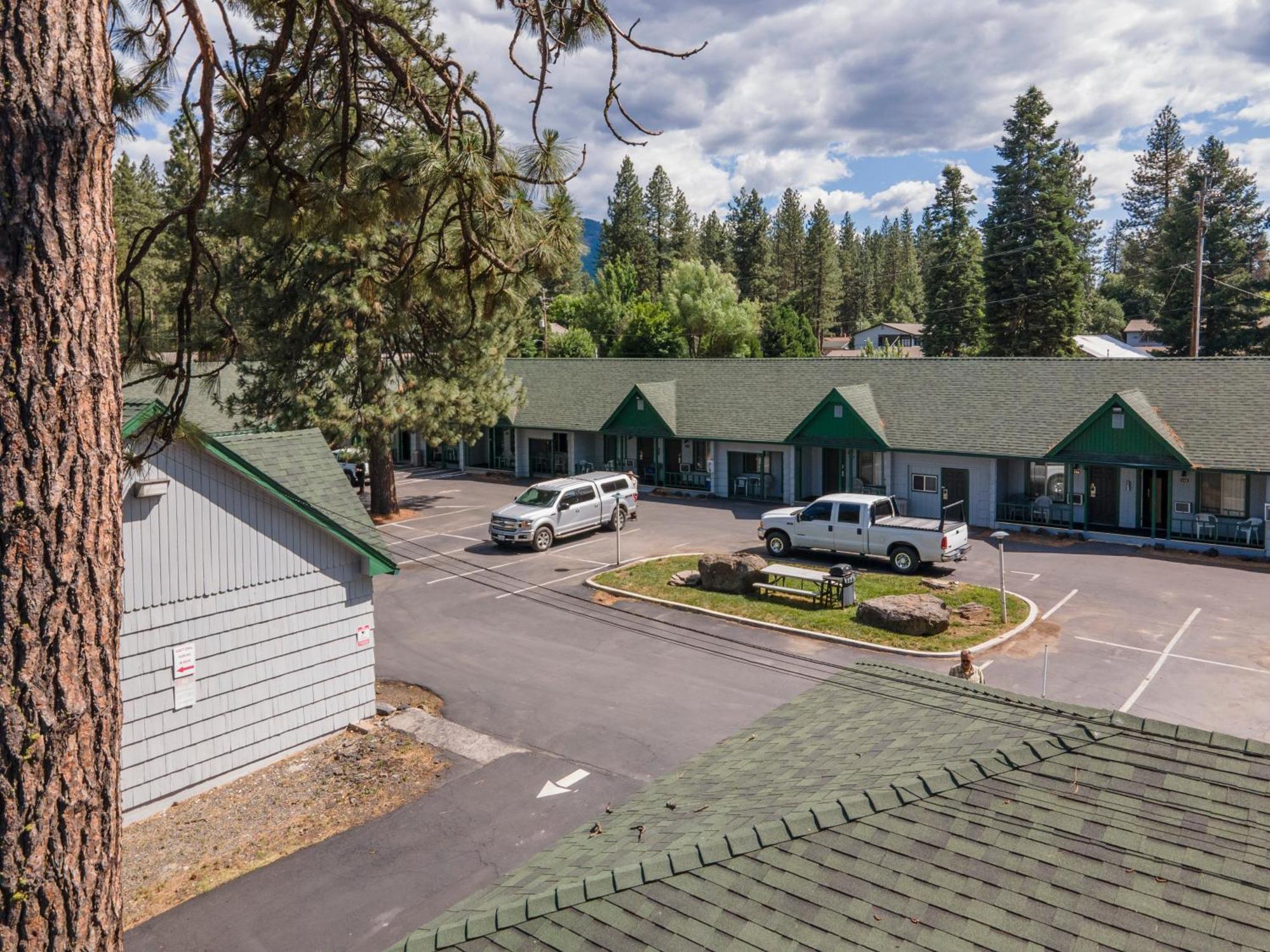 Green Gables Motel & Suites Burney Esterno foto