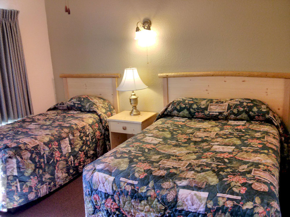 Green Gables Motel & Suites Burney Esterno foto