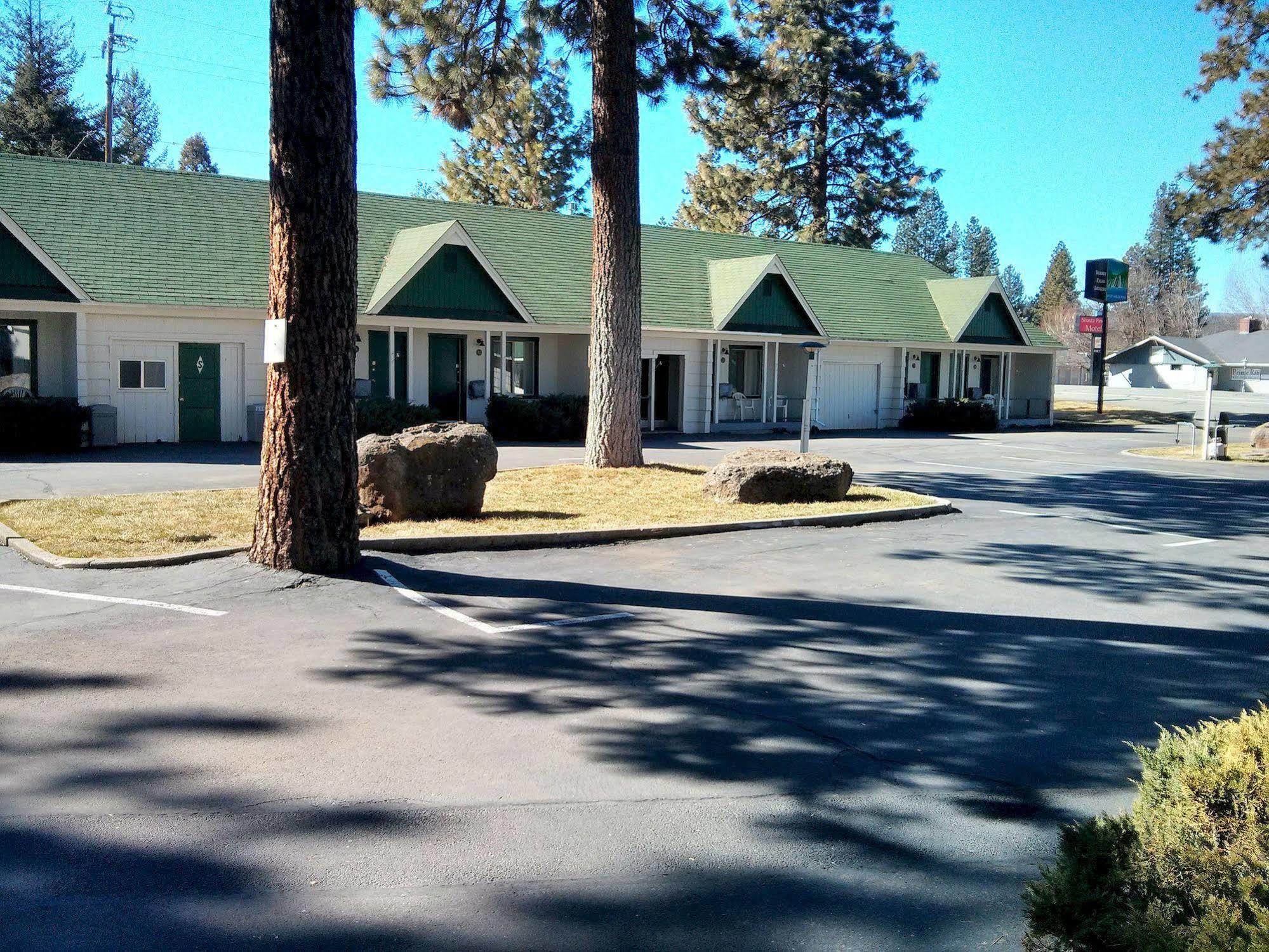 Green Gables Motel & Suites Burney Esterno foto