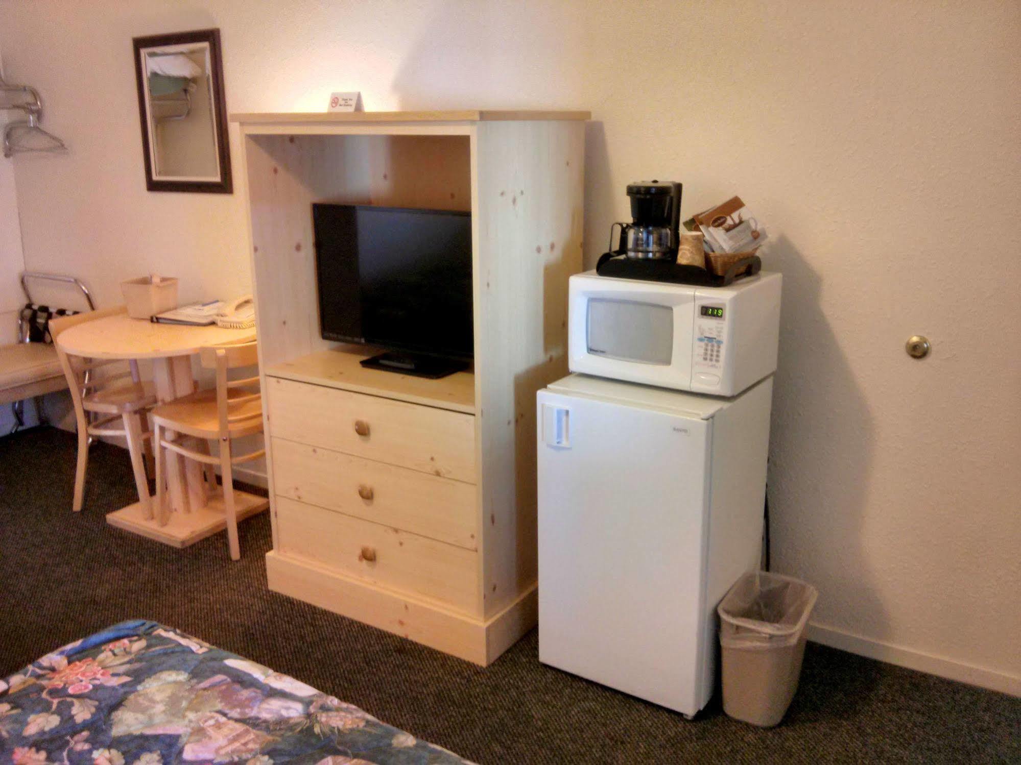 Green Gables Motel & Suites Burney Esterno foto