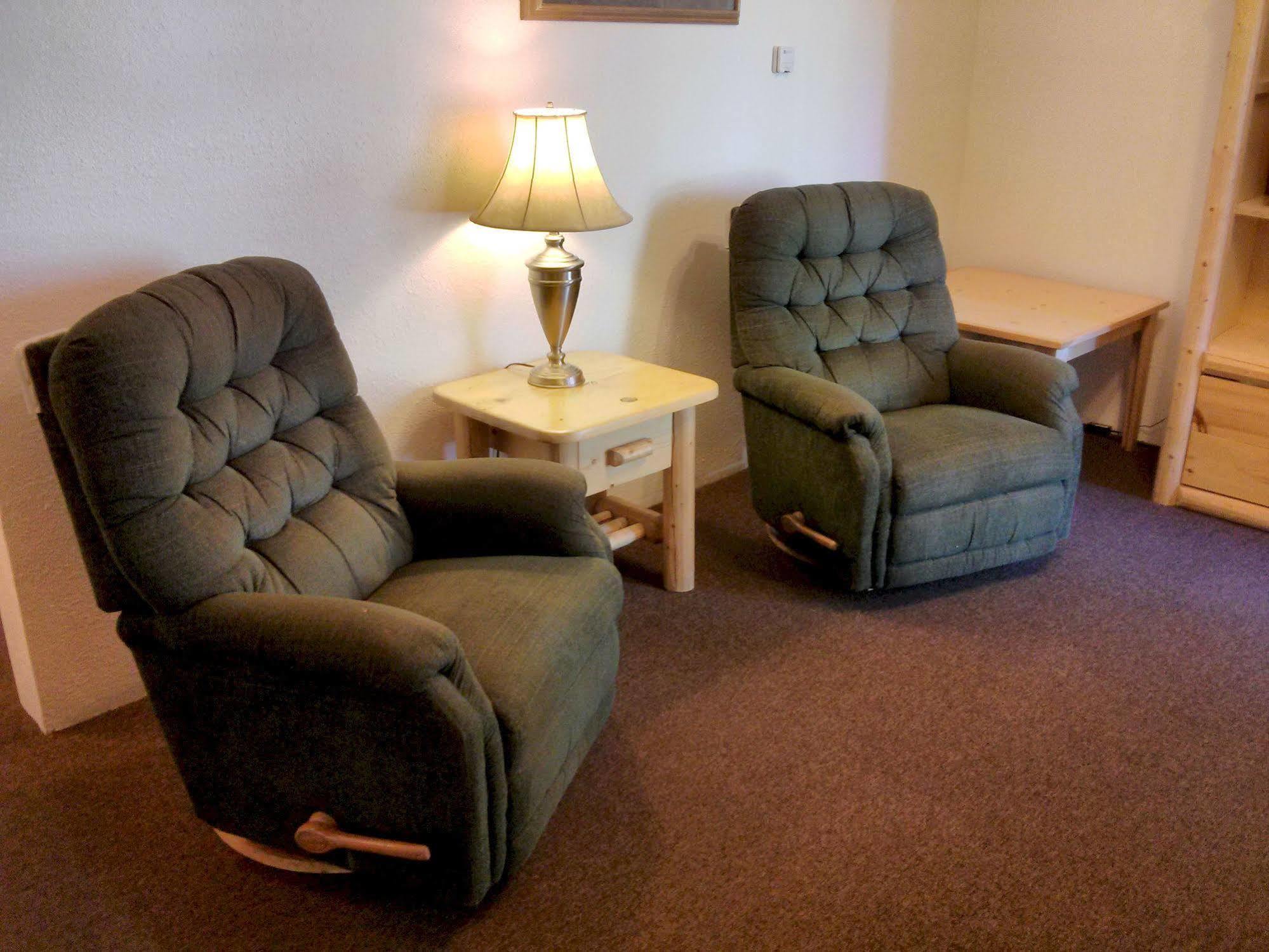 Green Gables Motel & Suites Burney Esterno foto