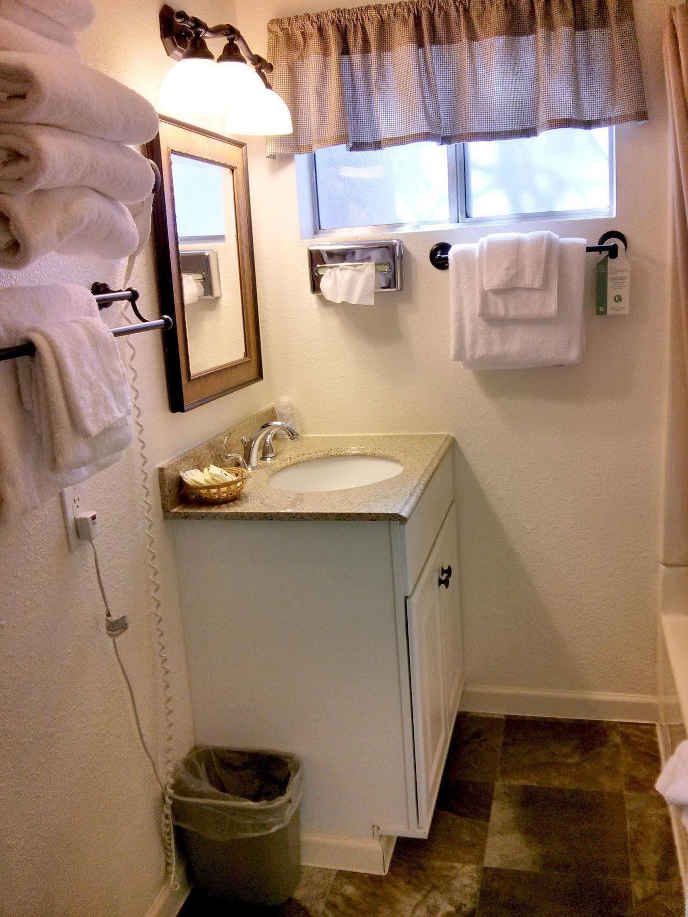 Green Gables Motel & Suites Burney Esterno foto